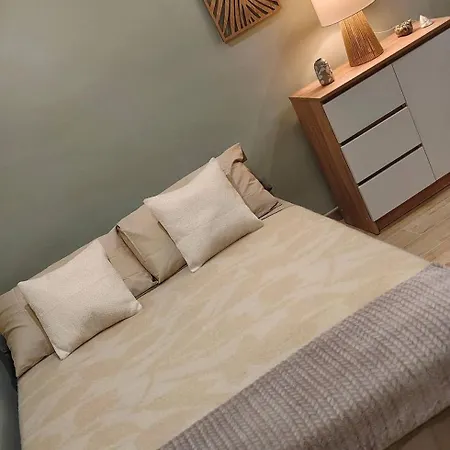 A Delightful Wedding Favor In The Heart Of דירה סאבונה