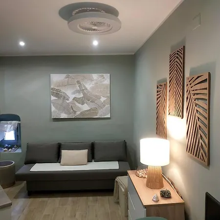 דירה A Delightful Wedding Favor In The Heart Of סאבונה