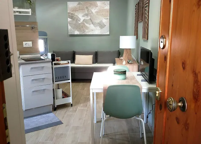 Appartement A Delightful Wedding Favor In The Heart Of Savona